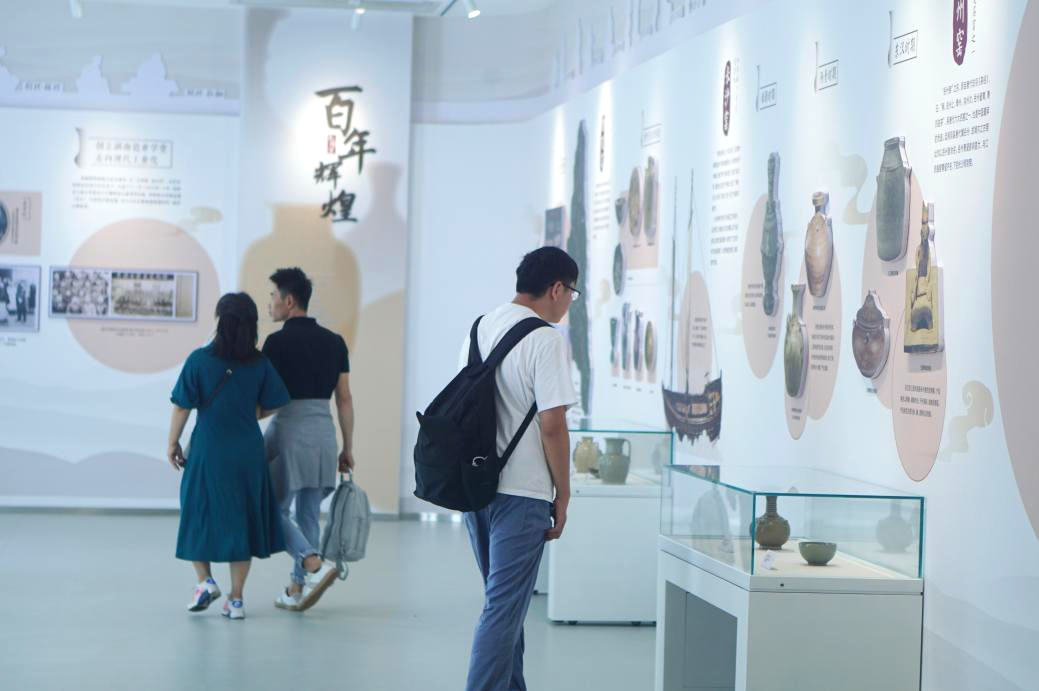 醴陵市博物馆 - 千年瓷都 | 千年湘瓷展引发长沙市民追捧